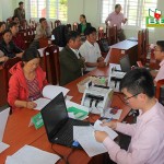Người nghèo và các đối tượng chính sách nhận xã Đắk Sôr nhận vốn vay tại Điểm giao dịch xã