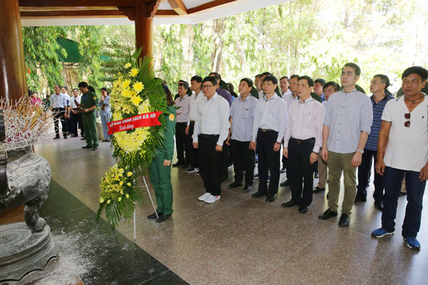 Kính cẩn nghiêng mình trước sự hy sinh anh dũng của 10 TNXP tại Ngã Ba Đồng Lộc