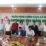 NHCSXH tỉnh Quảng Ninh ký hợp đồng tín dụng với người sử dụng lao động được vay vốn