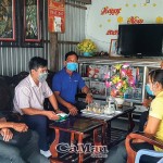 NHCSXH tỉnh Cà Mau kiểm tra cho vay hộ mới thoát nghèo ở xã Rạch Chèo, huyện Phú Tân