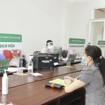 Một buổi giao dịch của Phòng giao dịch NHCSXH thành phố Biên Hòa những ngày đầu tháng 10.2021