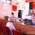 NHCSXH huyện Mai Sơn nhận tiền gửi tiết kiệm tại Điểm giao dịch xã