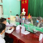 Phòng giao dịch NHCSXH huyện Cao Phong vẫn nỗ lực truyền tải kịp thời vốn vay đến hộ dân trong mùa dịch