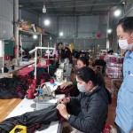 Nhờ nguồn vốn vay tín dụng chính sách, anh Phạm Xuân Thăng ở xã Võ Ninh, huyện  Quảng Ninh phát triển mô hình xưởng may, thu hút nhiều lao động địa phương
