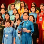 Thay mặt Ban chấp hành khóa XIII, Chủ tịch Hội Liên hiệp Phụ nữ Việt Nam Hà Thị Nga phát biểu tại lễ ra mắt