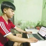Nhờ nguồn vốn vay ưu đãi, em Nguyễn Hữu Khôi - học sinh lớp 12, Trường THPT Bình Sơn đã có điều kiện mua máy tính để học