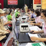 Chi nhánh NHCSXH tỉnh Bắc Ninh giải ngân cho vay các chương trình tín dụng tại Điểm giao dịch xã