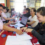 Người lao động tỉnh Phú Yên được tiếp cận nguồn vốn ưu đãi từ NHCSXH tại Điểm giao dịch xã