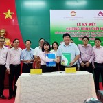 Chi nhánh NHCSXH tỉnh Quảng Ngãi và UBMTTQ tỉnh ký kết chương trình phối hợp
