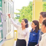 Đại diện NHCSXH tỉnh Quảng Trị kiểm tra, giám sát hoạt động tín dụng chính sách cho thanh niên năm 2023 tại huyện Vĩnh Linh