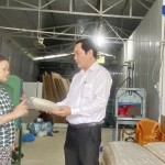 Nhờ nguồn vốn vay của NHCSXH đã giúp gia đình chị Nguyễn Thị Cẩm Tiên ở xã Hành Trung, huyện Nghĩa Hành có thêm nguồn lực đầu tư phát triển cơ sở sản xuất bánh tráng