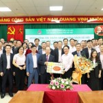 Tổng Giám đốc Dương Quyết Thắng và đoàn công tác chúc chi nhánh NHCSXH thành phố Hà Nội hoàn thành công tác quyết toán năm 2023