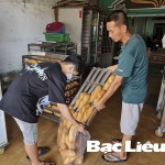 Nhờ sử dụng hiệu quả nguồn vốn vay chính sách mà cơ sở sản xuất bánh mì của gia đình chị Huỳnh Thúy Kiều ở phường 1, thị xã Giá Rai ngày càng mở rộng quy mô