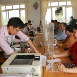 NHCSXH huyện Đắk Song giao dịch với người dân xã Thuận Hạnh