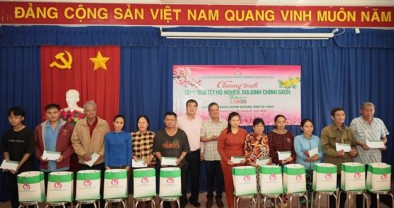 Mang Xuân ấm về với đồng bào nghèo