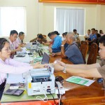 Hộ nghèo và các đối tượng chính sách nhận vốn vay tại Điểm giao dịch xã