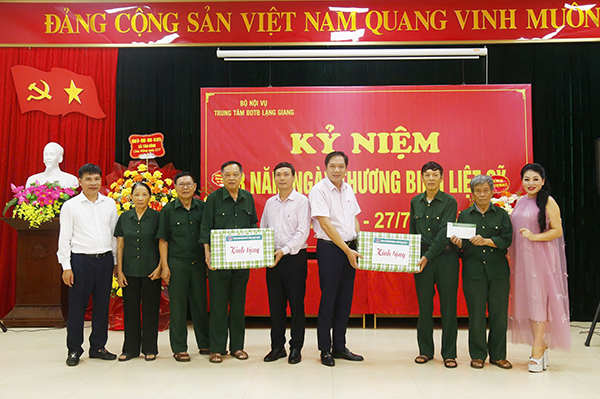 9d941d87-13ae-4110-8f28-8e77ea375add 9d941d87-13ae-4110-8f28-8e77ea375add