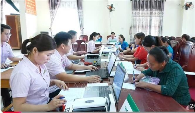 vna_potal_ngan_hang_csxh_tinh_thanh_hoa_duy_tri_mang_luoi_giao_dich_cu_sau_khi_van_hanh_chinh_quyen_dia_phuong_2_cap_stand (1) vna_potal_ngan_hang_csxh_tinh_thanh_hoa_duy_tri_mang_luoi_giao_dich_cu_sau_khi_van_hanh_chinh_quyen_dia_phuong_2_cap_stand (1)