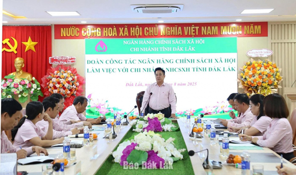 z6933399815553_f1850b9105e7089f21356c86bb5726d3_20250822165300