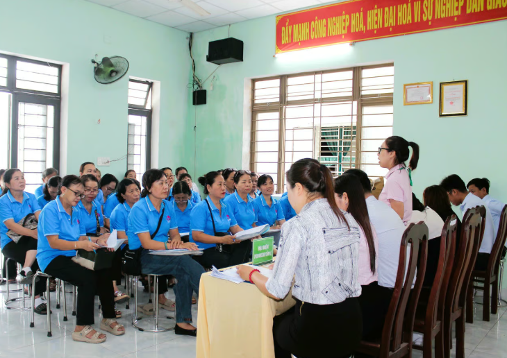 Các Phòng giao dịch trực thuộc chi nhánh NHCSXH TP Đà Nẵng đẩy mạnh công tác tuyên truyền, phổ biến chính sách tín dụng, hướng dẫn sử dụng vốn hiệu quả