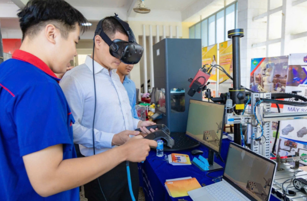 Hiện nay, HSSV, nghiên cứu sinh ngành STEM đã có nhiều chính sách hỗ trợ học tập, nghiên cứu