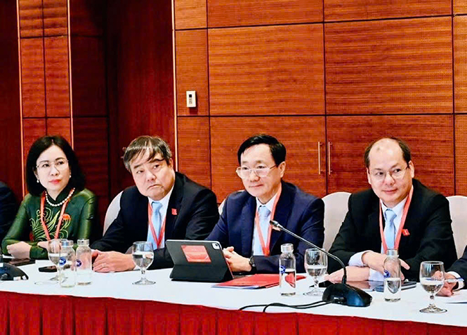 3be45d9836eabbb4e2fb 3be45d9836eabbb4e2fb