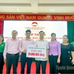 Công đoàn cơ sở chi nhánh NHCSXH tỉnh Tuyên Quang ủng hộ 20 triệu đồng