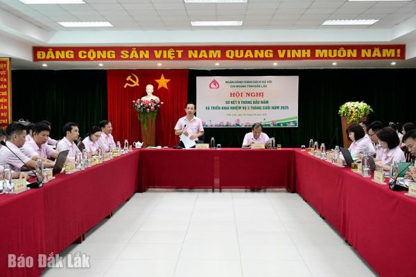 Quang cảnh hội nghị