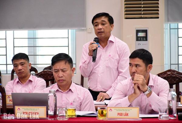 Đại diện Phòng giao dịch NHCSXH Cư M'gar phát biểu tại hội nghị