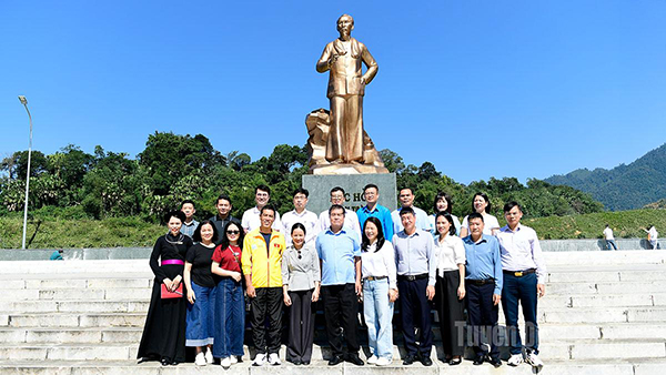 11076a8ad85bb16b264a121d8c63cd557ff0ae7b0320266252aaea0563a1ed36