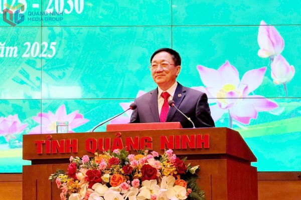 Tổng Giám đốc NHCSXH Dương Quyết Thắng phát biểu chỉ đạo tại Đại hội Tổng Giám đốc NHCSXH Dương Quyết Thắng phát biểu chỉ đạo tại Đại hội