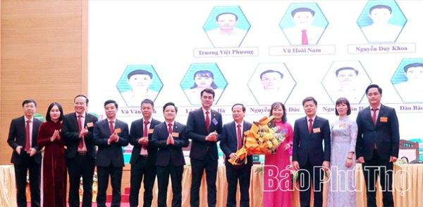 Các đại biểu chúc mừng BCH Công đoàn cơ sở NHCSXH tỉnh Phú Thọ nhiệm kỳ 2025 - 2030 Các đại biểu chúc mừng BCH Công đoàn cơ sở NHCSXH tỉnh Phú Thọ nhiệm kỳ 2025 - 2030