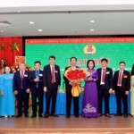 Các đại biểu chúc mừng BCH Công đoàn cơ sở NHCSXH TP Hải Phòng nhiệm kỳ 2025 - 2030