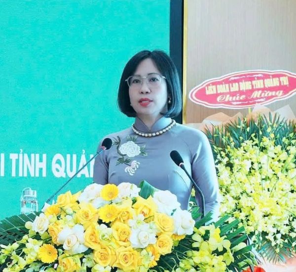 Phó Tổng Giám đốc NHCSXH Lê Thị Đức Hạnh phái biểu chỉ đạo Đại hội Phó Tổng Giám đốc NHCSXH Lê Thị Đức Hạnh phái biểu chỉ đạo Đại hội