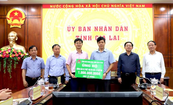 NHCSXH ủng hộ 01 tỷ đồng hỗ trợ nhân dân tỉnh Gia Lai khắc phục hậu quả cơn bão số 13 vừa qua