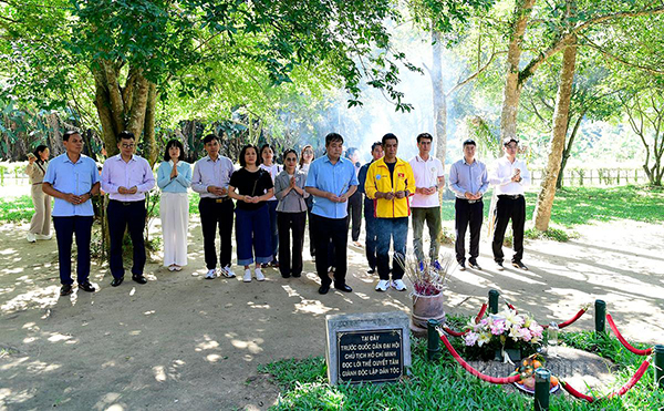 55dfae8d60cd5c958b2692bbb1397cb7a17c001aae5236dfa023b51edfde29d7