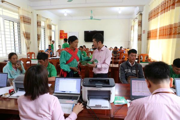 Các điểm giao dịch của chi nhánh NHCSXH tỉnh Cao Bằng duy trì hoạt động giúp người dân tiếp cận thuận lợi nguồn vốn ưu đãi của Nhà nước Các điểm giao dịch của chi nhánh NHCSXH tỉnh Cao Bằng duy trì hoạt động giúp người dân tiếp cận thuận lợi nguồn vốn ưu đãi của Nhà nước