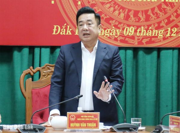 Phó Tổng Giám đốc NHCSXH Huỳnh Văn Thuận phát biểu tại buổi giám sát Phó Tổng Giám đốc NHCSXH Huỳnh Văn Thuận phát biểu tại buổi giám sát