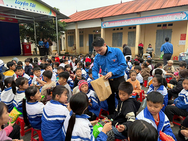 2b439393ff9b70c5298a 2b439393ff9b70c5298a