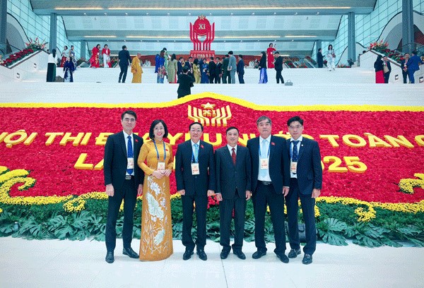 Đoàn đại biểu NHCSXH tham dự Đại hội