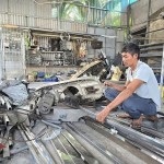 Xưởng cơ khí của anh Lã Văn Nghĩa tạo sinh kế cho 5 lao động với mức thu nhập 15 triệu đồng hàng tháng