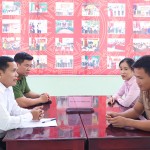 Cấp ủy, chính quyền địa phương cùng các ngành chức năng tư vấn pháp luật, lắng nghe tâm tư, nguyện vọng của người chấp hành xong án phạt tù