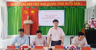 Đoàn kiểm tra, giám sát HĐQT NHCSXH làm việc tại xã Hưng Phước