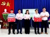 Chi nhánh NHCSXH TP Đà Nẵng tặng quà Tết tại xã biên giới Đắc Pring