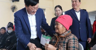 NHCSXH tặng quà Tết tại xã Chiến Thắng (Lạng Sơn)
