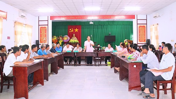 Phòng giao dịch NHCSXH Châu Thành A tổ chức họp giao ban với các tổ chức chính trị - xã hội và các Tổ trưởng Tổ tiết kiệm và vay vốn xã Tân Hòa