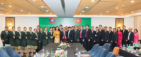 RDB v&agrave; VBSP chụp ảnh kỷ niệm