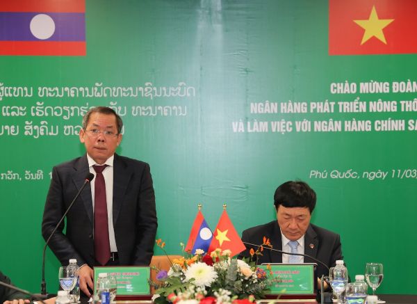 Tổng Gi&aacute;m đốc RDB Souphak Thinxayphone ph&aacute;t biểu tại buổi l&agrave;m việc