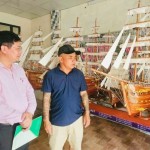 Xưởng chế tác mô hình tàu đánh cá của anh Dương Quang Hương, ở xã Nam Trạch