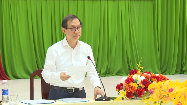 Sequence_01.00_00_02_20.Still004 Sequence_01.00_00_02_20.Still004